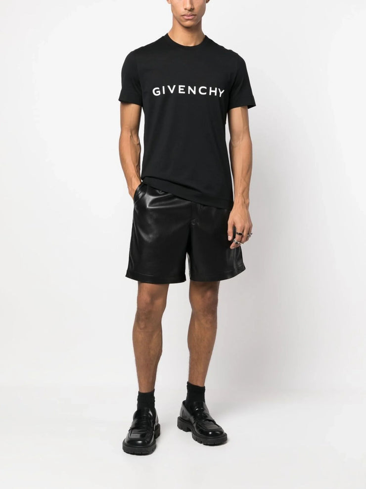 Givenchy Logo Print T-Shirt in Black